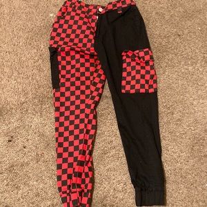 Hot topic checkered black and red cargo pants SIZE LARGE